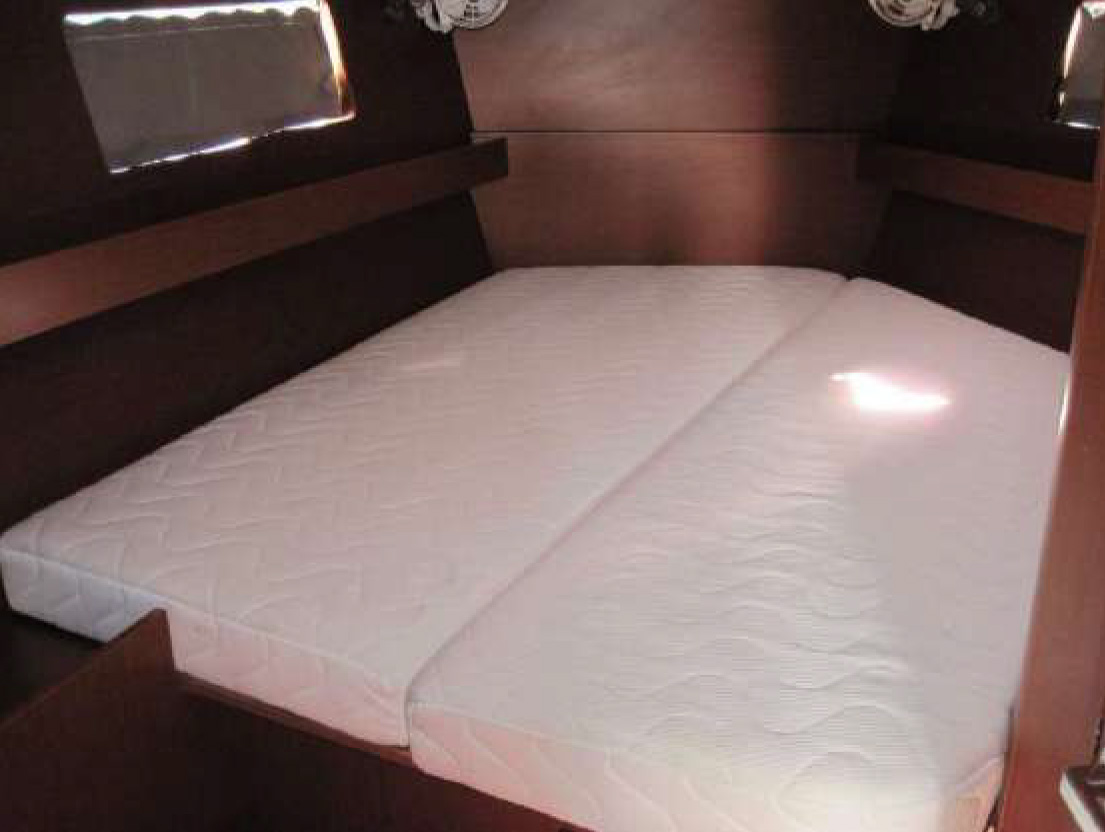 Photo #14 - Oceanis 41.1 (ECONOMY) in Capo d'Orlando - 35188