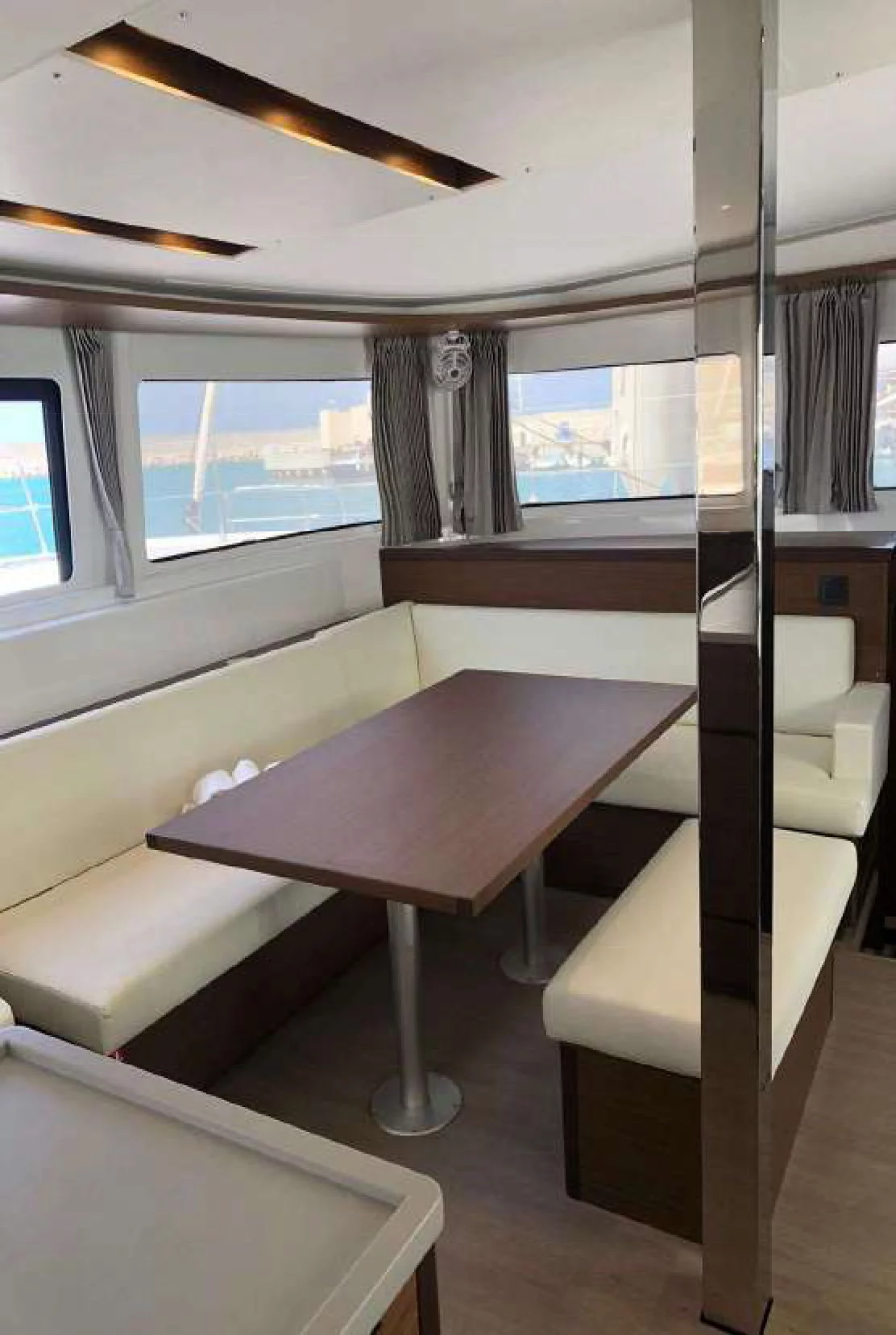 Lagoon 46 Fly (PRESTIGE)  - 9