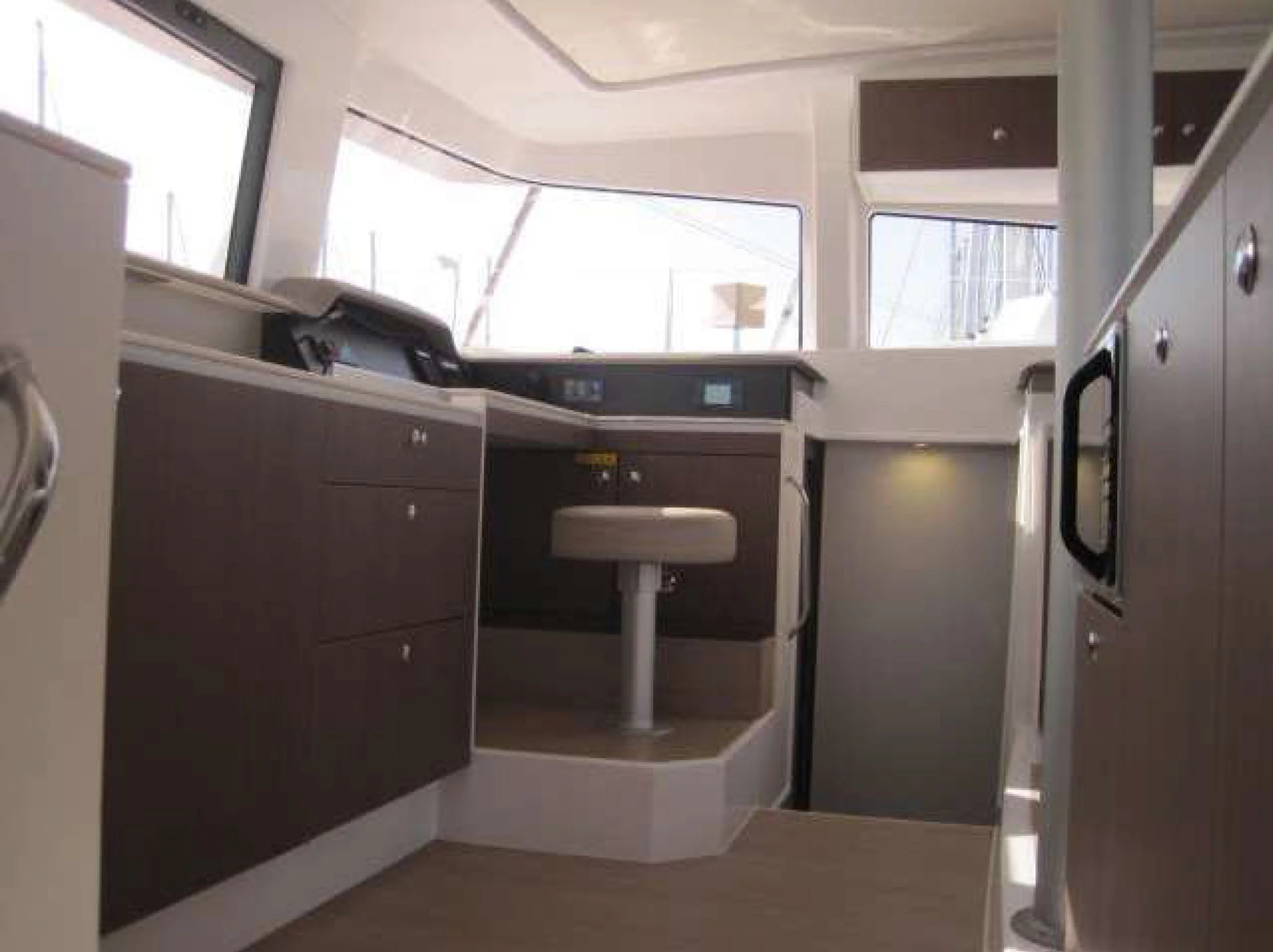 Bali 4.3 - 4 + 2 cab. (CLASS)  - 16