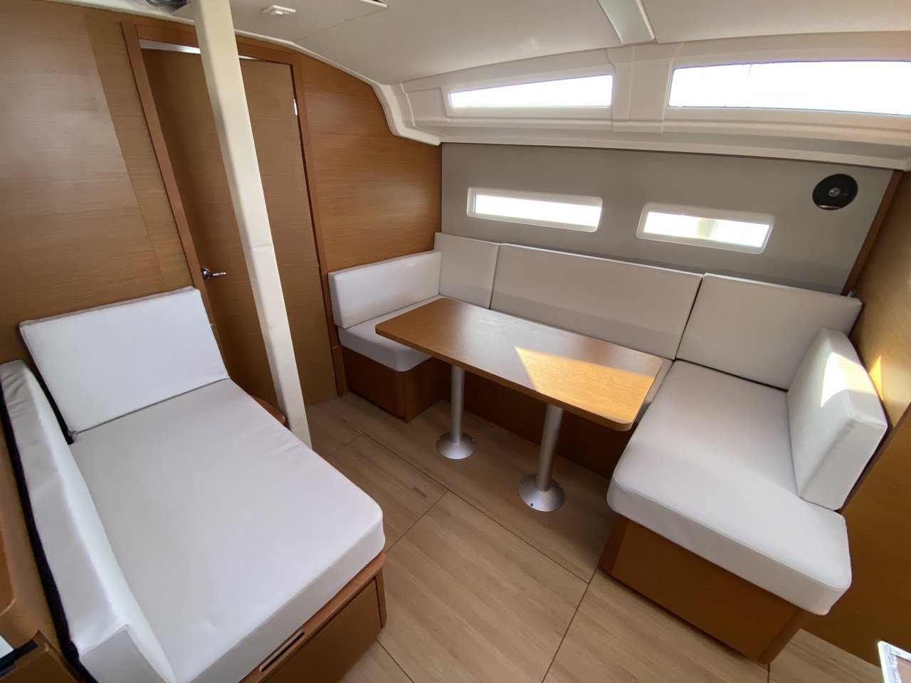 Photo #9 - Sun Odyssey 410 - 3 cab. (CLASS) in Lefkada - 35197