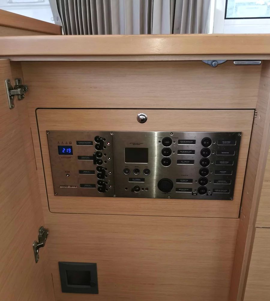 Lagoon 450 F - 4 + 2 cab. (ECONOMY)  - 6