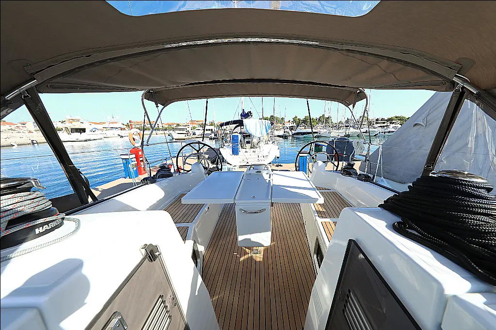 Photo #2 - Sun Odyssey 410 - 3 cab. (CLASS) in Zadar - 35225