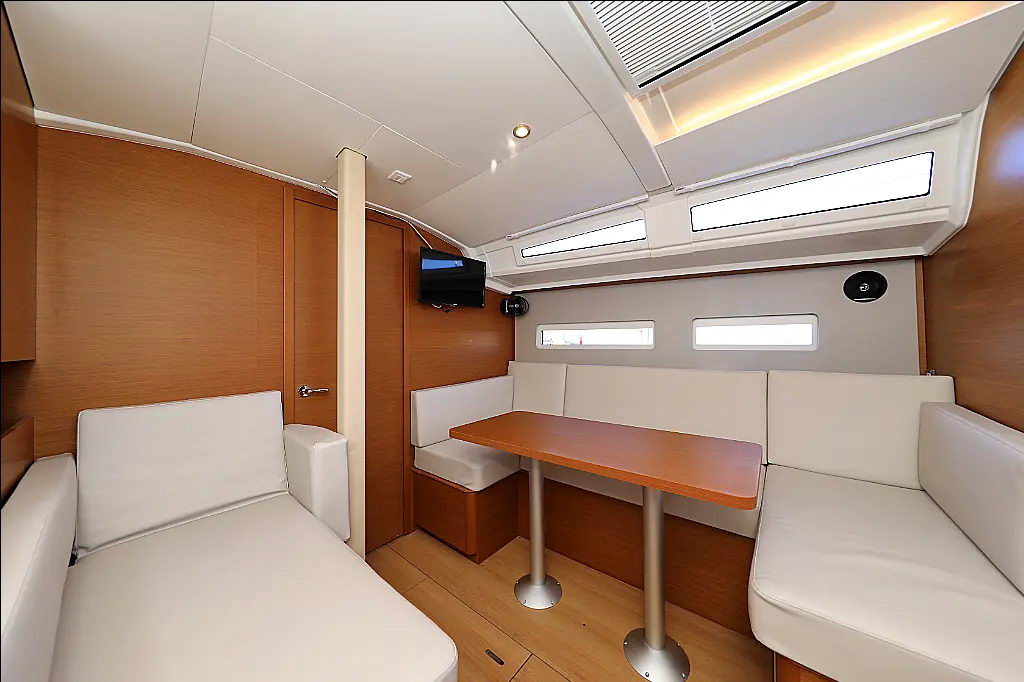 Photo #9 - Sun Odyssey 410 - 3 cab. (CLASS) in Zadar - 35225