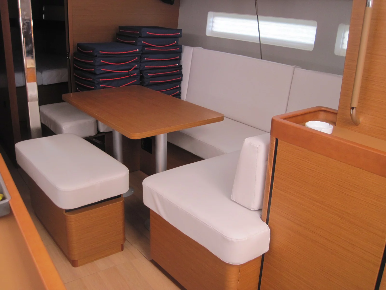 Sun Odyssey 440 (ECONOMY)  - 11