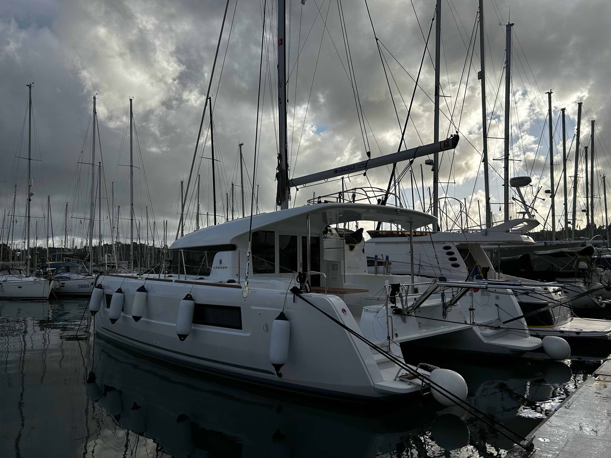 Photo #5 - Lagoon 40 - 4 + 2 cab (PRESTIGE) in Corfu - 35243