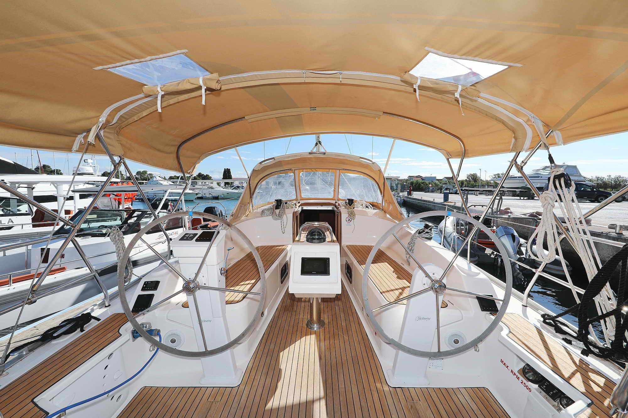 Photo #5 - Bavaria Cruiser 37 - 3 cab. (ECONOMY) in Zadar - 35254
