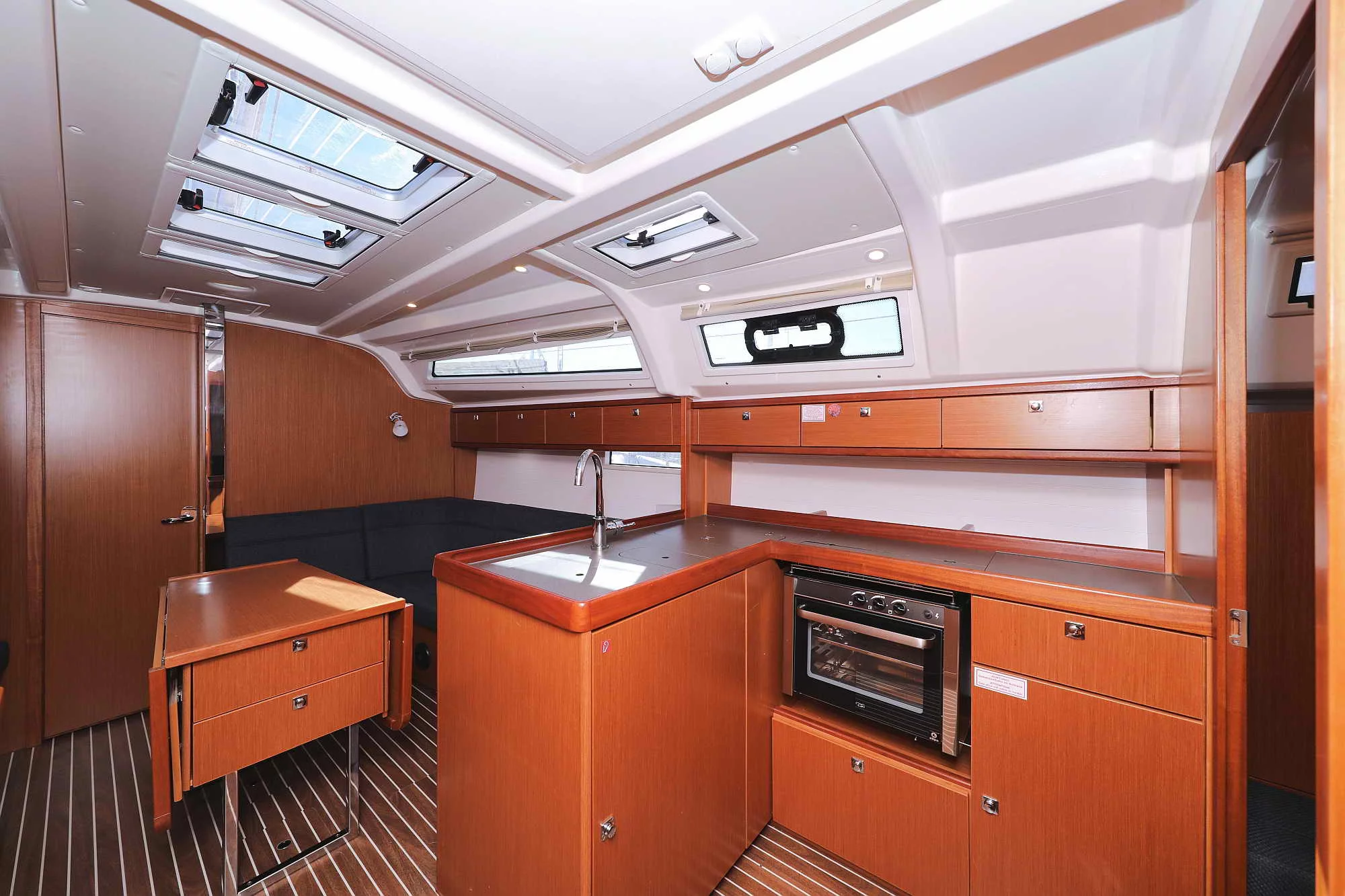 Bavaria Cruiser 37 - 3 cab. (ECONOMY)  - 10