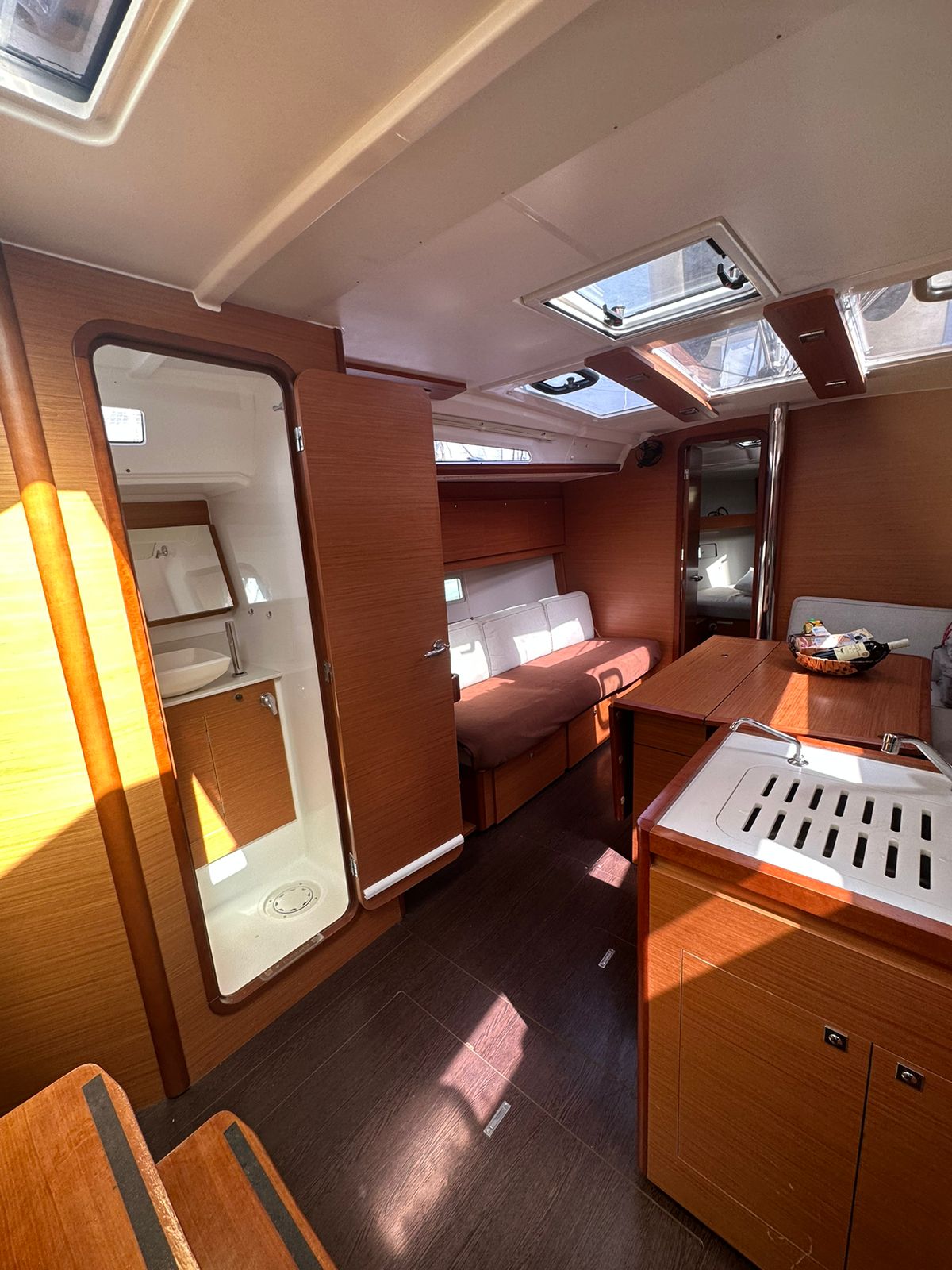 Photo #3 - Dufour 390 (CLASS) in Atene - 35265