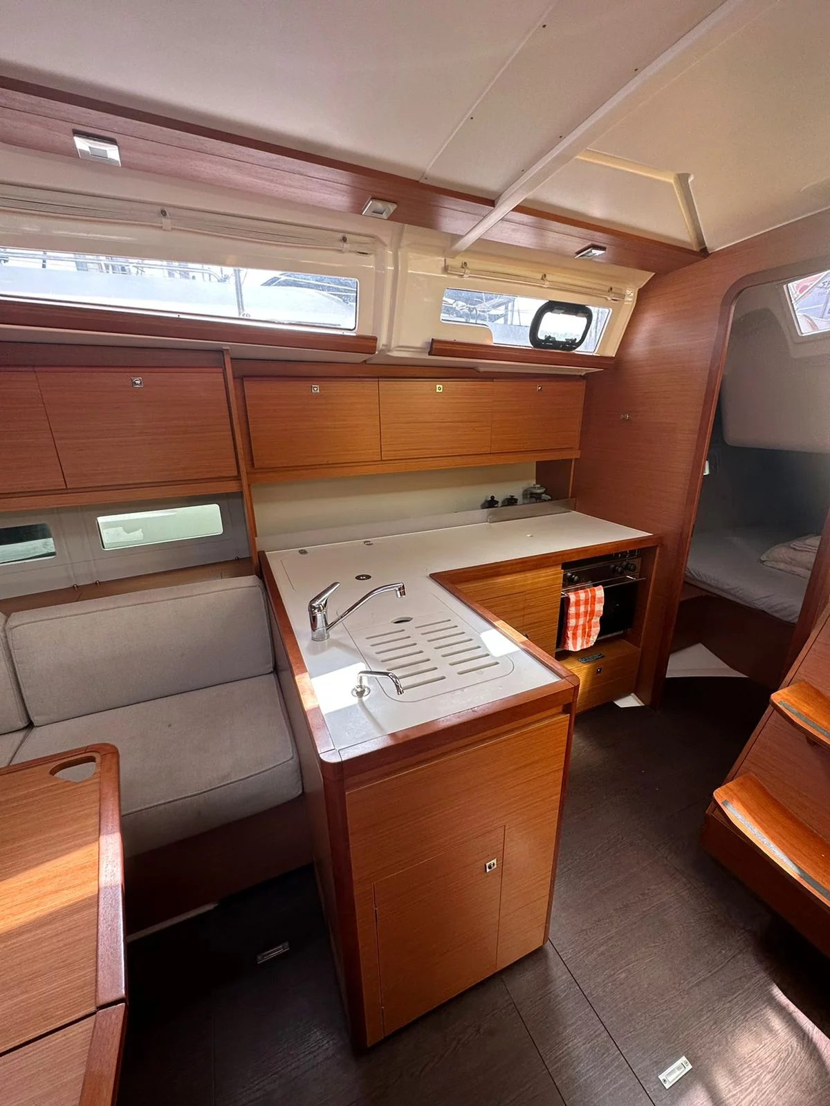 Dufour 390 (CLASS)  - 5