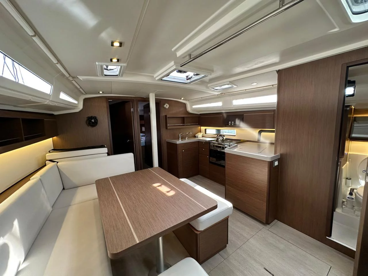 Oceanis 40.1 (PRESTIGE)  - 8