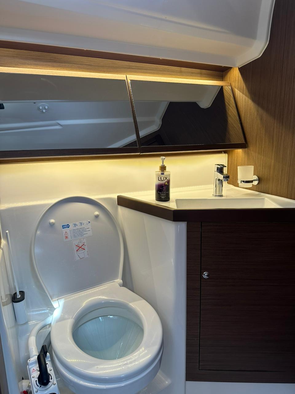 Photo #18 - Oceanis 40.1 (PRESTIGE) en Atenas - 35272