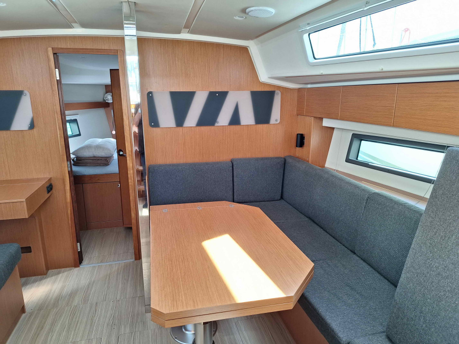 Photo #4 - Bavaria C42 (PRESTIGE) in Athens - 35278