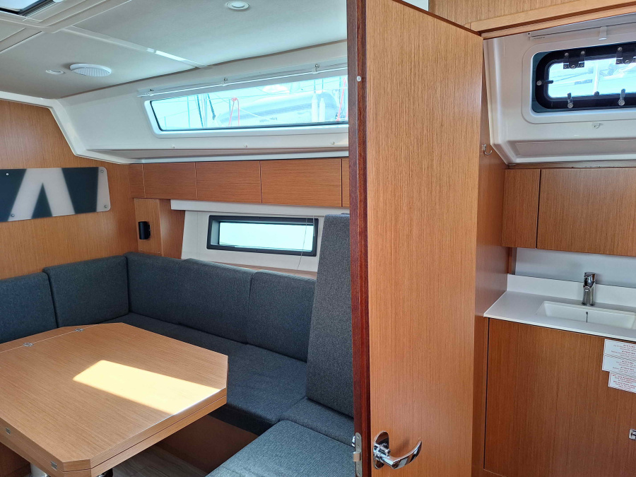 Photo #5 - Bavaria C42 (PRESTIGE) in Athens - 35278