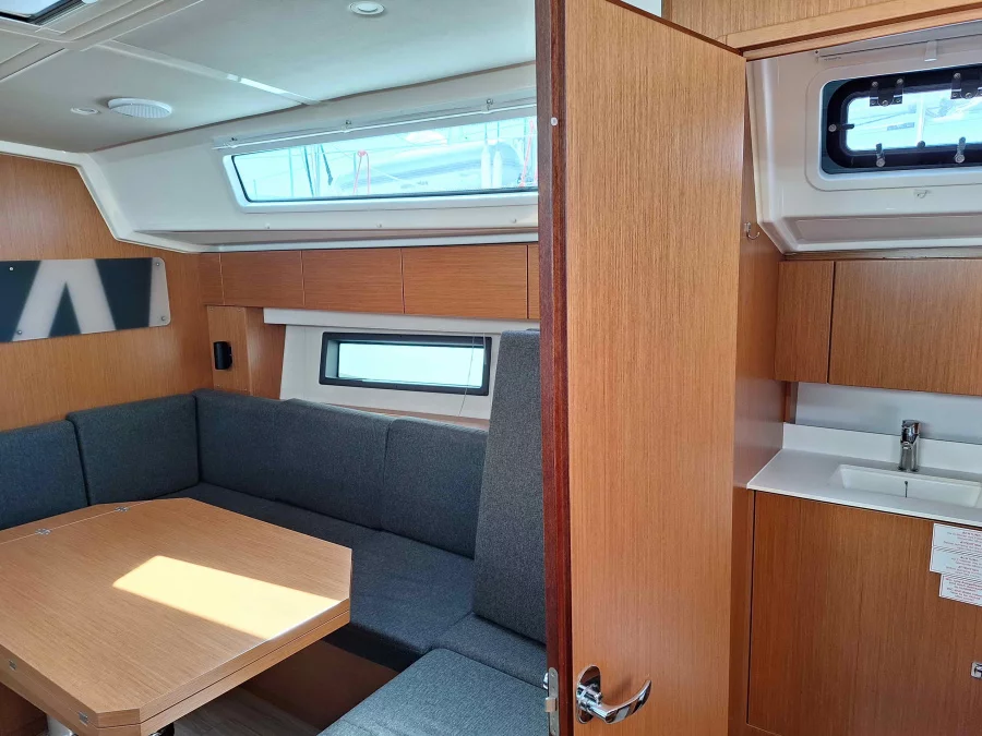 Bavaria C42 (PRESTIGE)  - 4