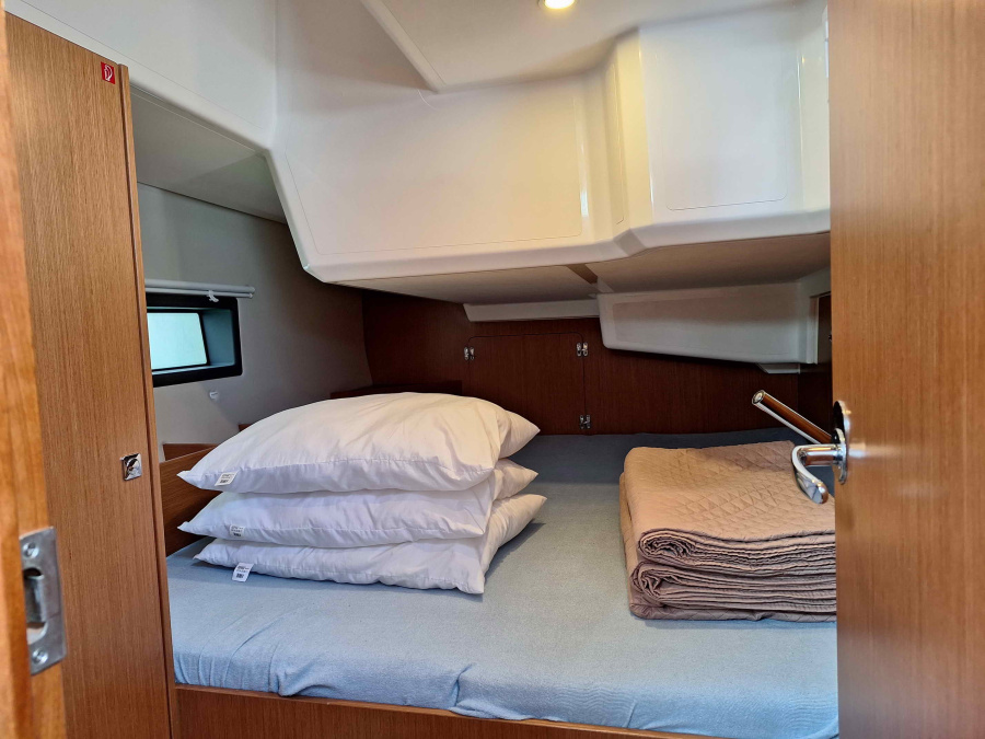 Photo #9 - Bavaria C42 (PRESTIGE) in Athens - 35278