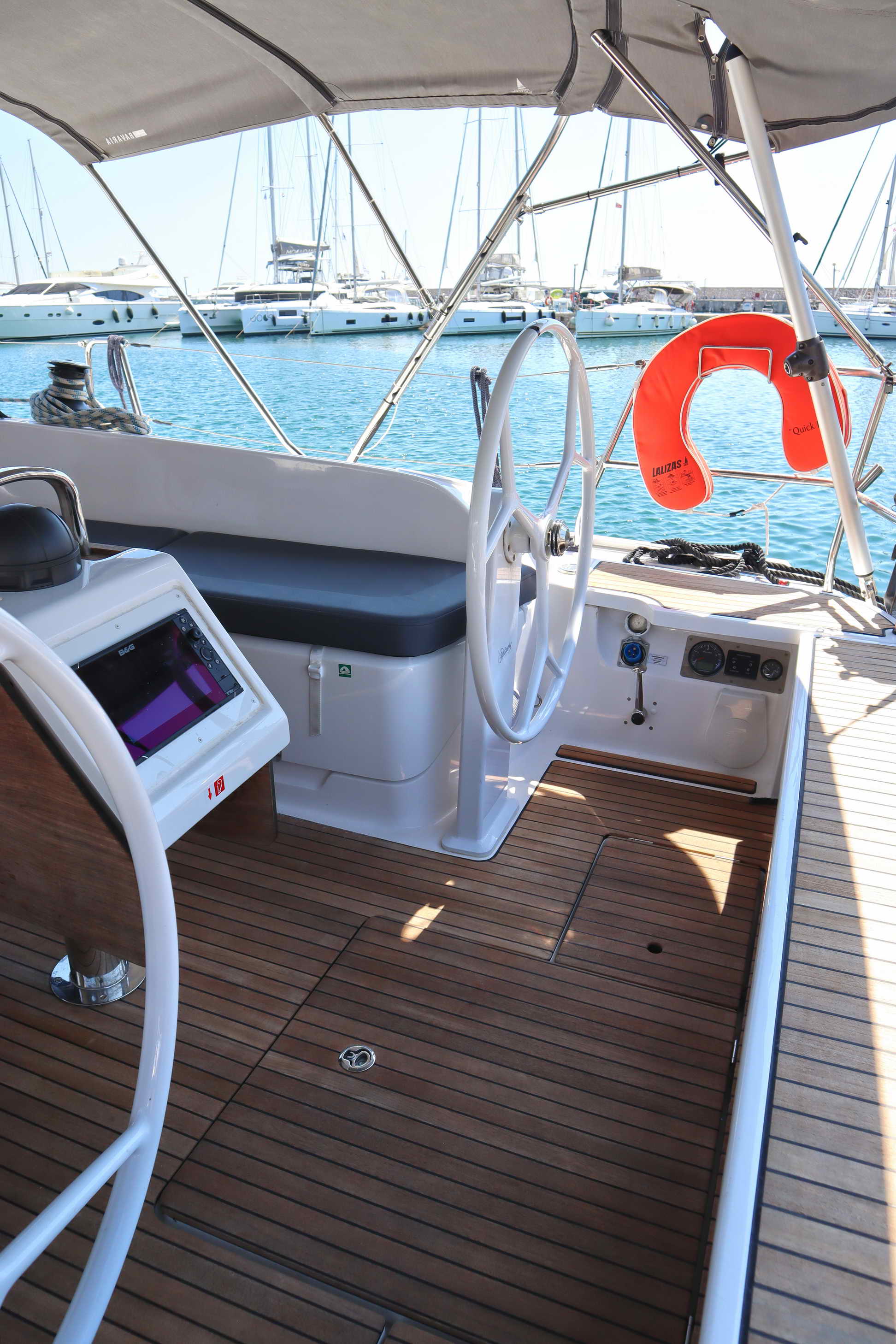 Photo #5 - Bavaria Cruiser 46 - 4 cab. (PRESTIGE) in Athens - 35284