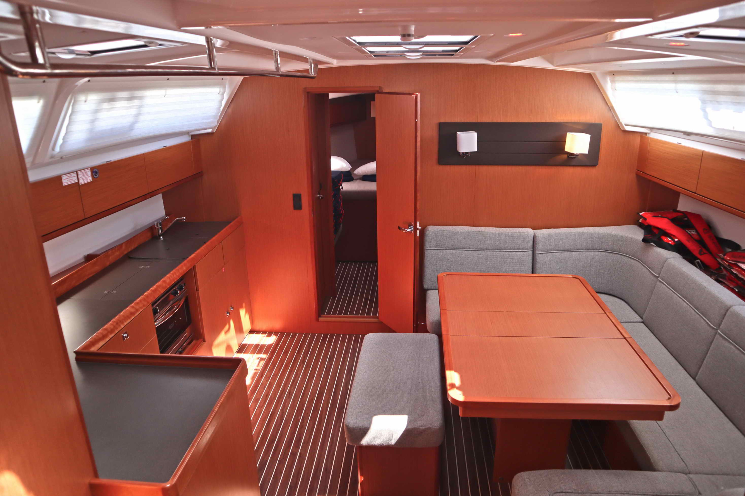 Photo #10 - Bavaria Cruiser 46 - 4 cab. (PRESTIGE) in Athens - 35284