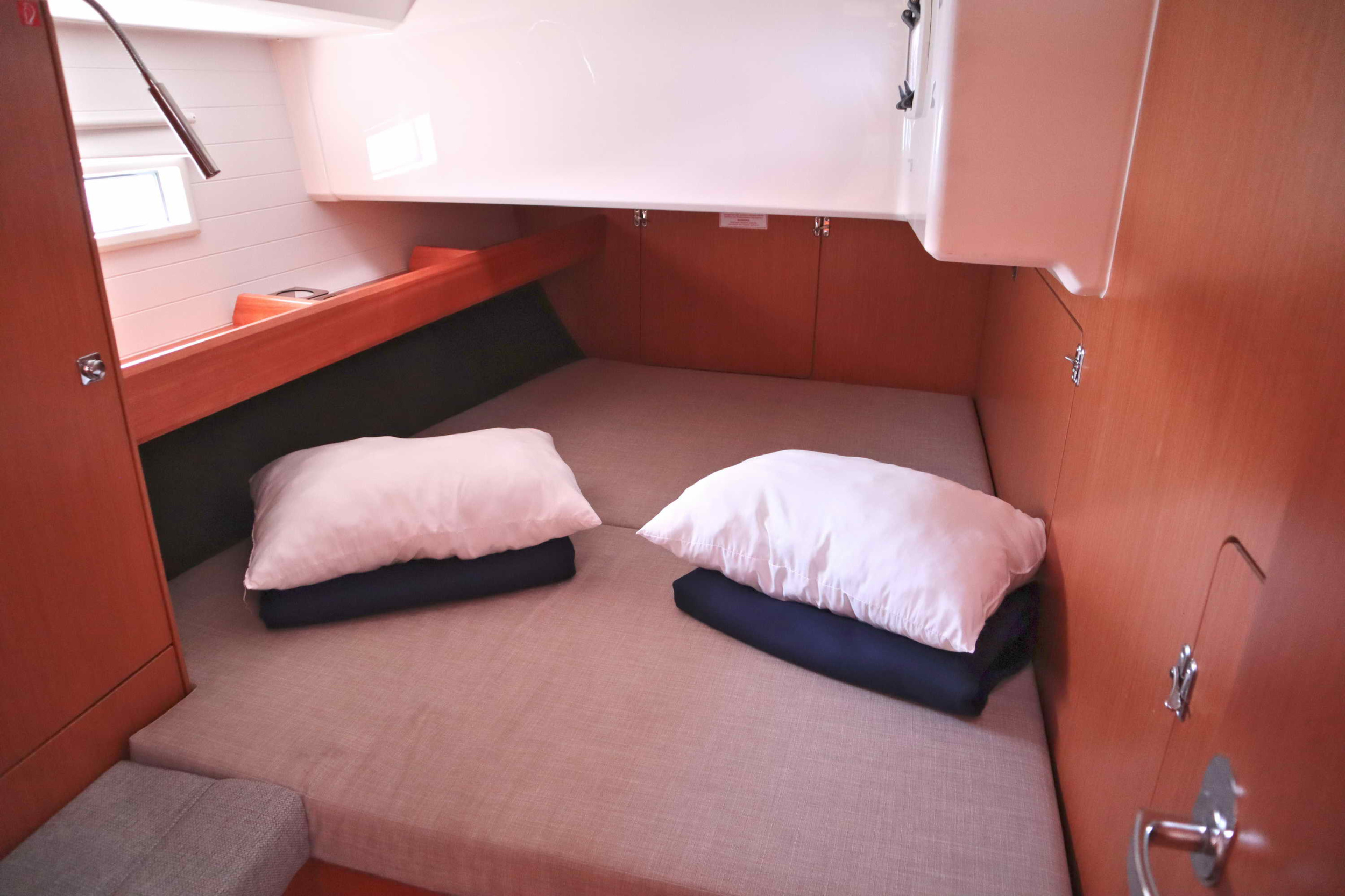 Photo #12 - Bavaria Cruiser 46 - 4 cab. (PRESTIGE) in Athens - 35284