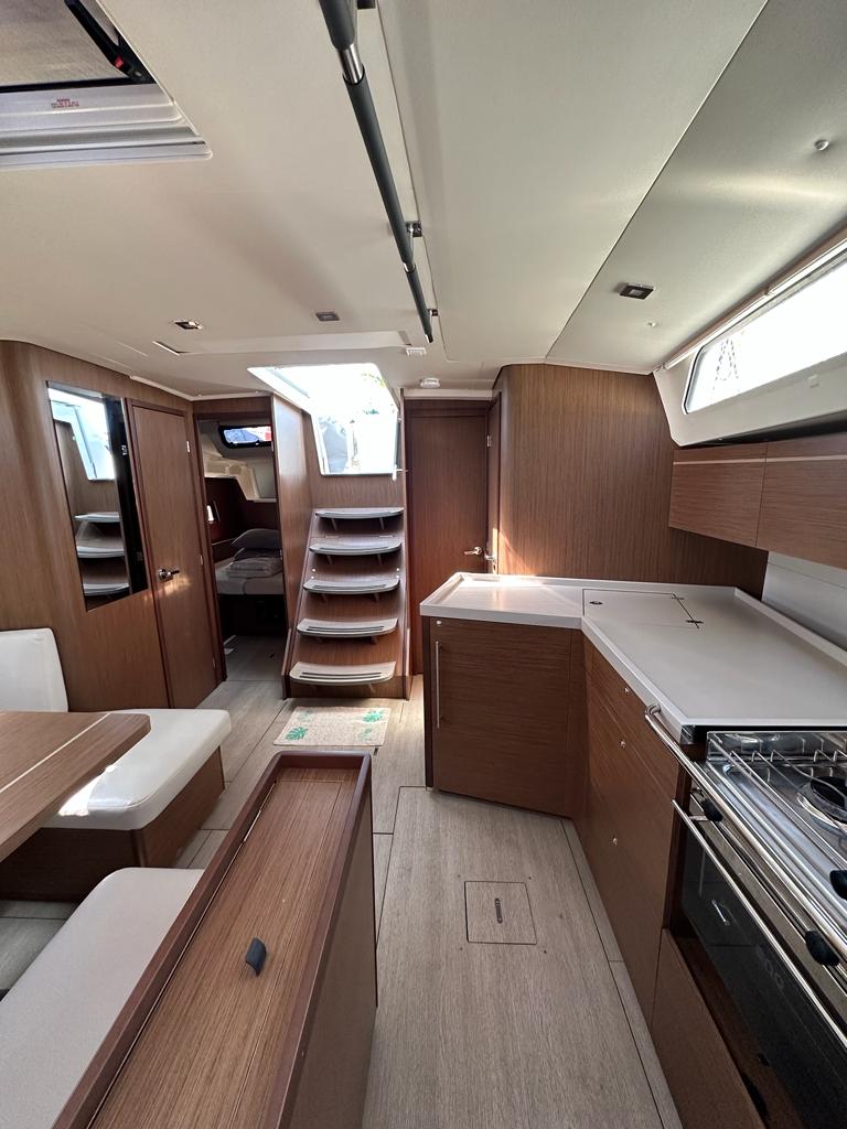 Photo #4 - Oceanis 46.1 (PRESTIGE) in Athens - 35291