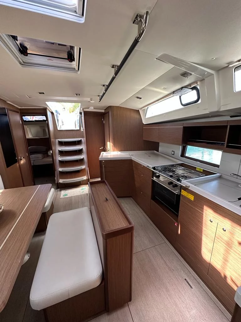 Oceanis 46.1 (PRESTIGE)  - 4
