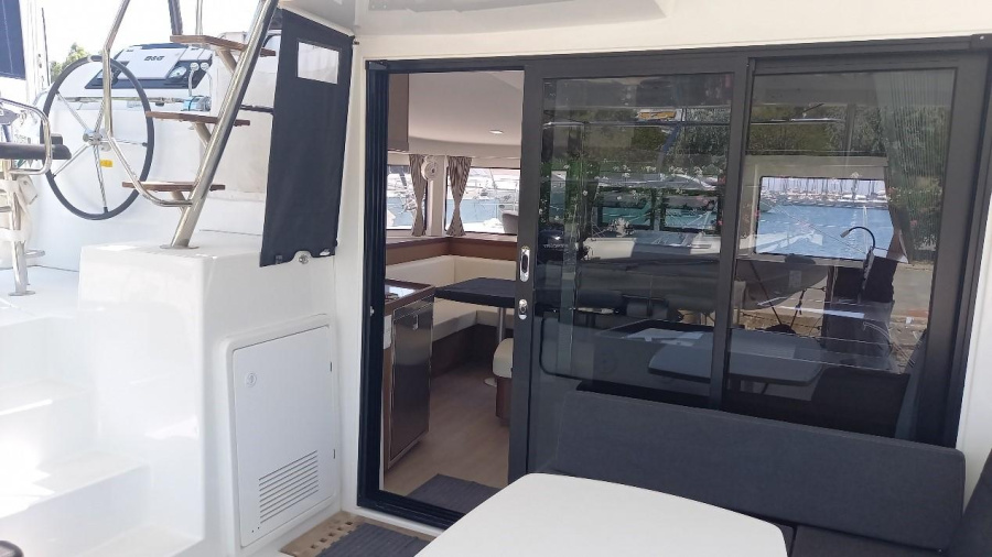 Photo #6 - Lagoon 42 - 4 + 2 cab. (CLASS) in Atene - 35300
