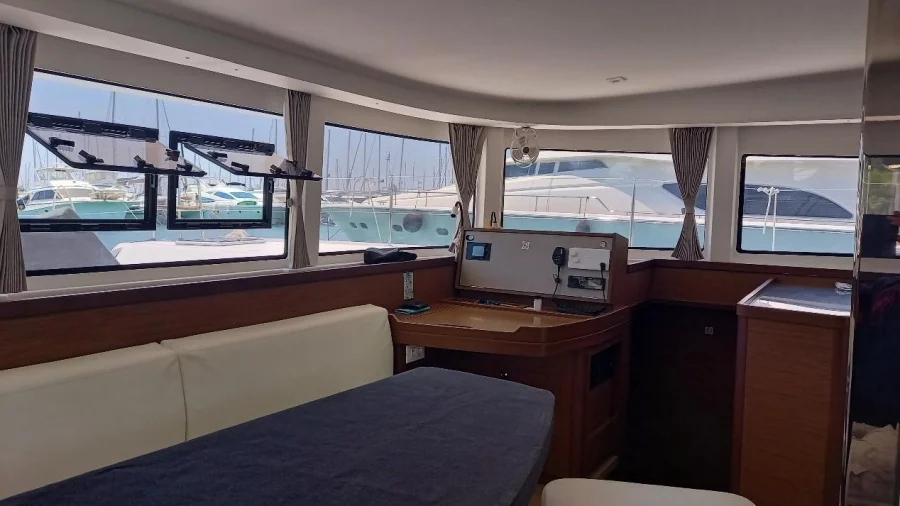 Lagoon 42 - 4 + 2 cab. (CLASS)  - 8
