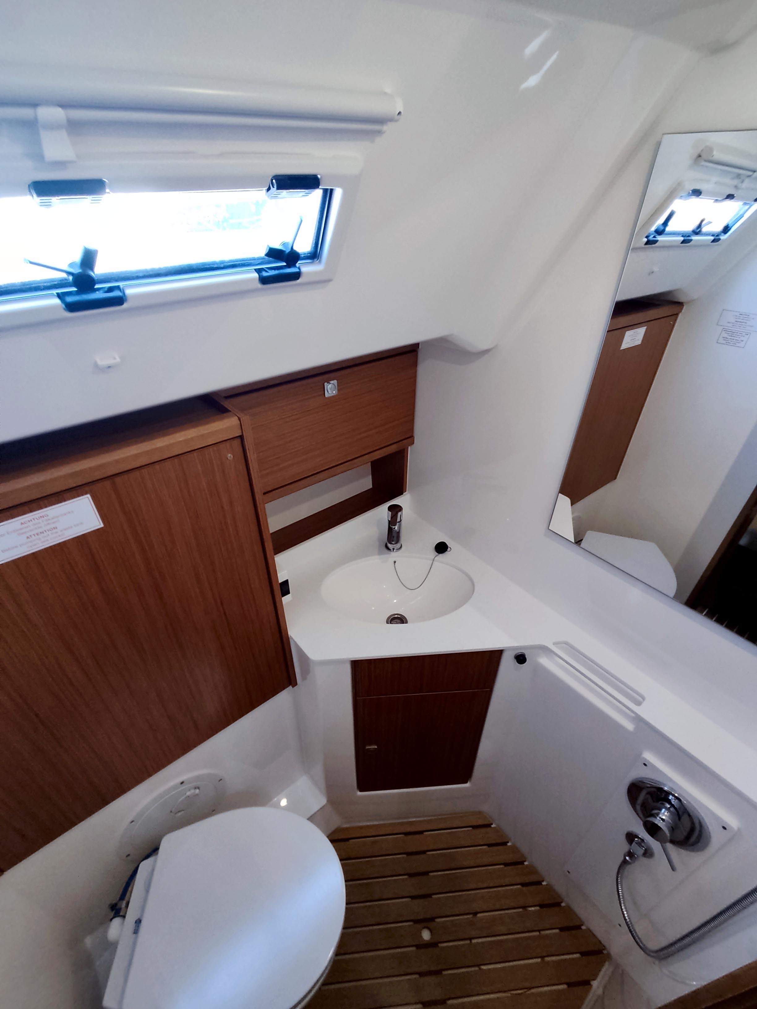 Photo #9 - Bavaria Cruiser 46 Style - 4 cab. (Io) en Lavrion - 35321