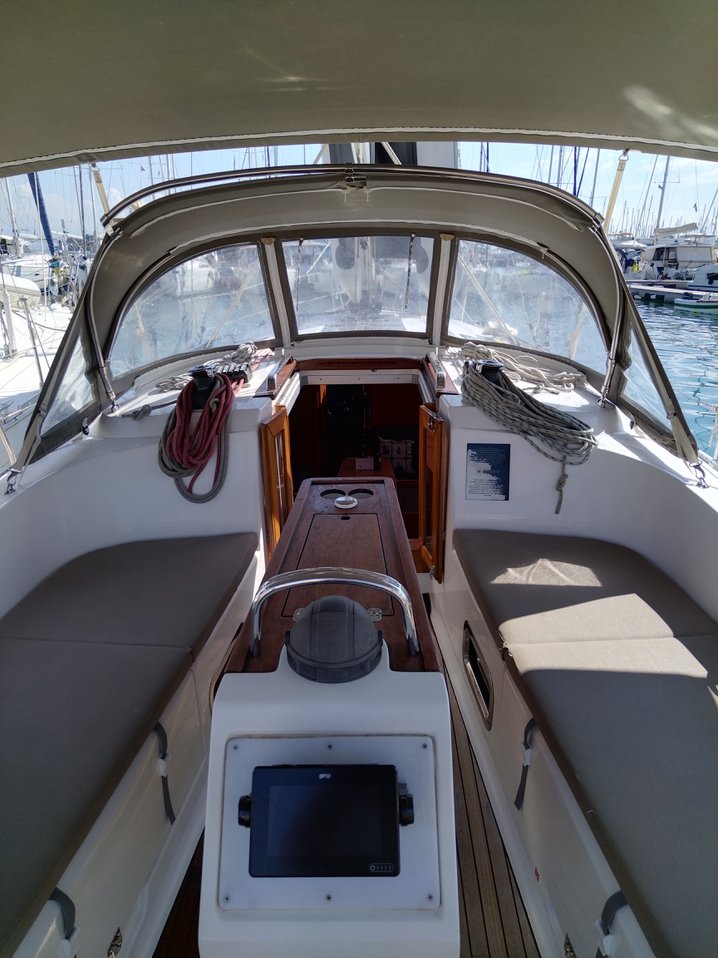 Photo #8 - Bavaria Cruiser 37 - 3 cab. (Sea Hope) in Corfù - 35338