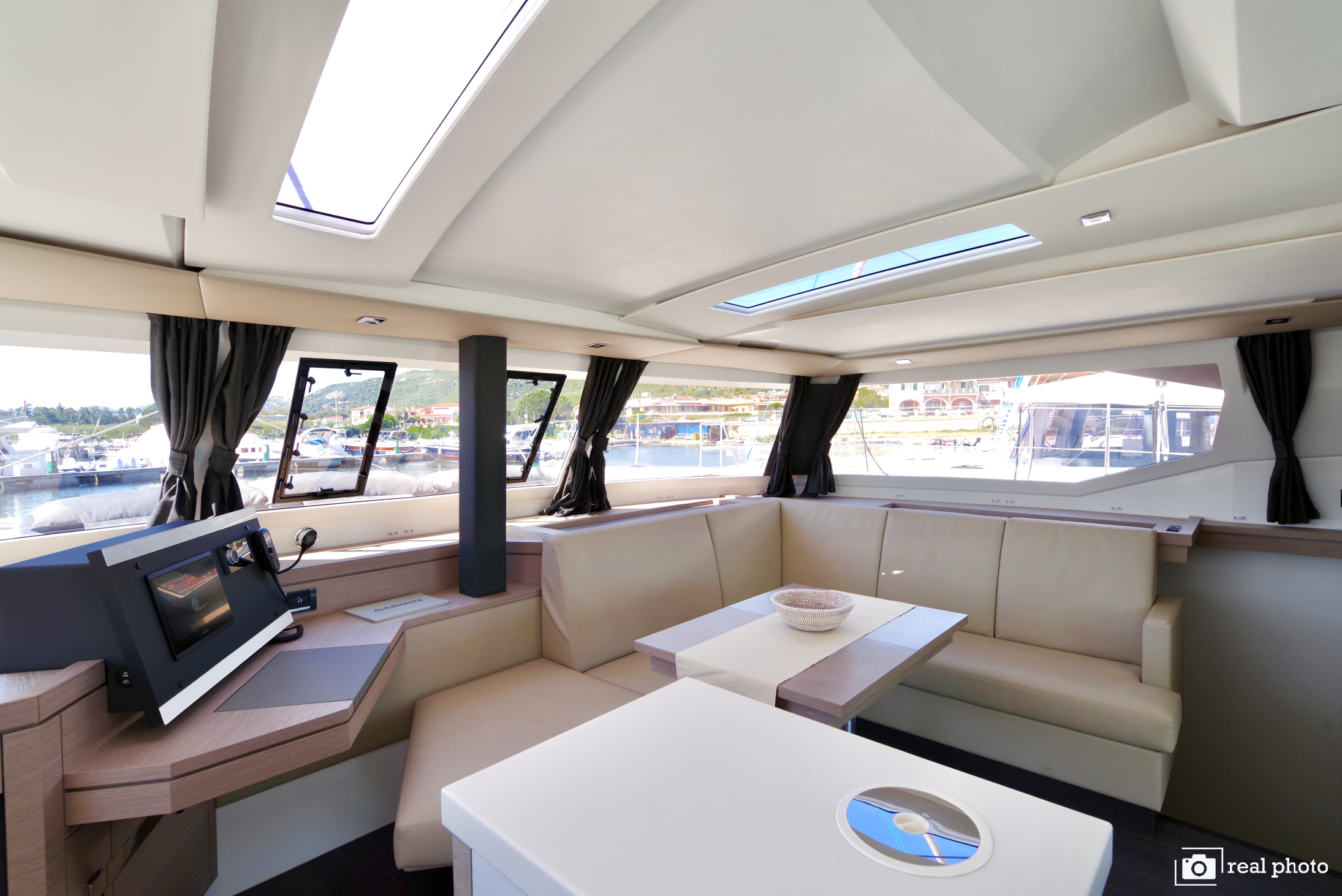 Photo #5 - Fountaine Pajot Saona 47 Quintet - 5 + 1 cab. (Orsa 3) en Cannigione - 35380