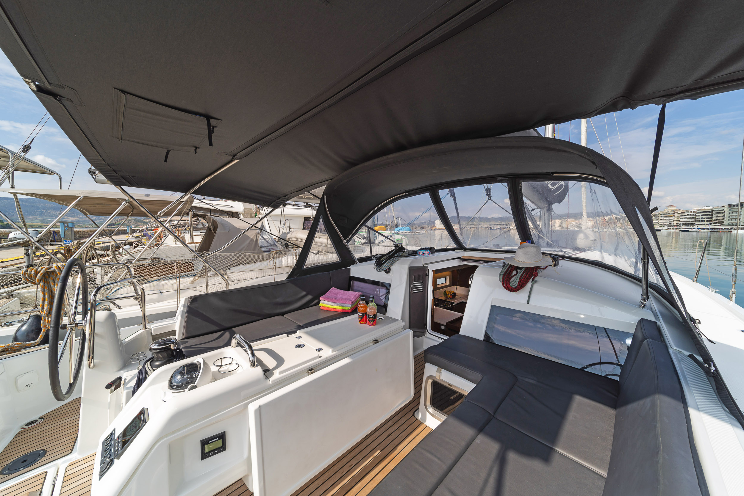 Photo #4 - Sun Odyssey 440 (Esperos) in Volos - 35384