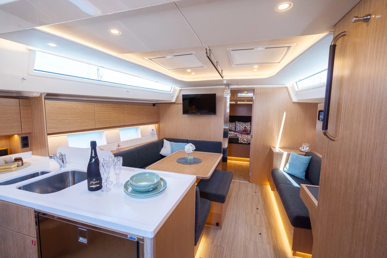 Bavaria C45 Style (Aria)  - 18