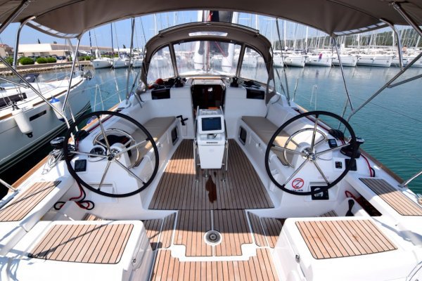 Photo #4 - Sun Odyssey 449 (Blue Moon) in Pula - 35520
