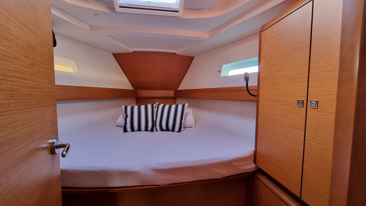 Photo #13 - Sun Odyssey 449 (Blue Moon) in Pula - 35520