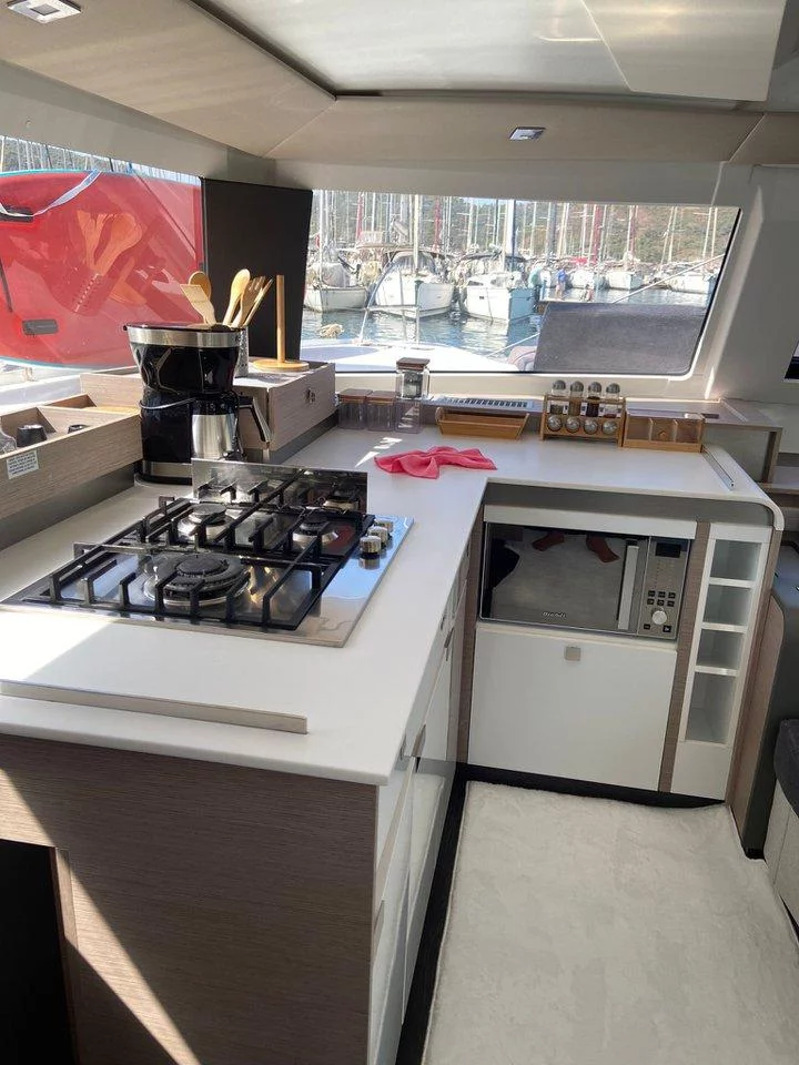 Fountaine Pajot Elba 45 - 5 cab. (Positano)  - 12