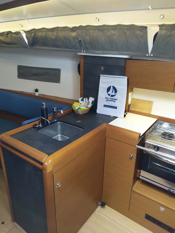 Photo #9 - Sun Odyssey 349 (Sweet Elli) in Trogir - 35556