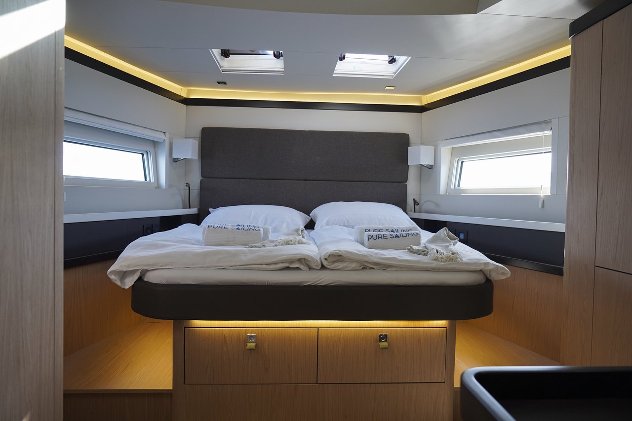 Photo #9 - Oceanis Yacht 62 - 3 + 1 (Onyx) en Sibenik - 35573