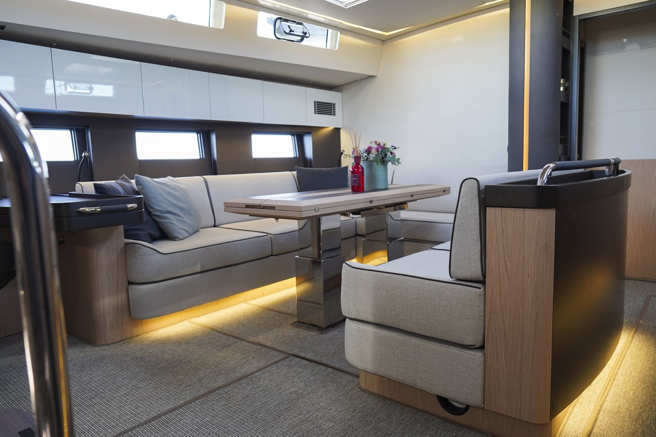 Photo #12 - Oceanis Yacht 62 - 3 + 1 (Onyx) en Sibenik - 35573