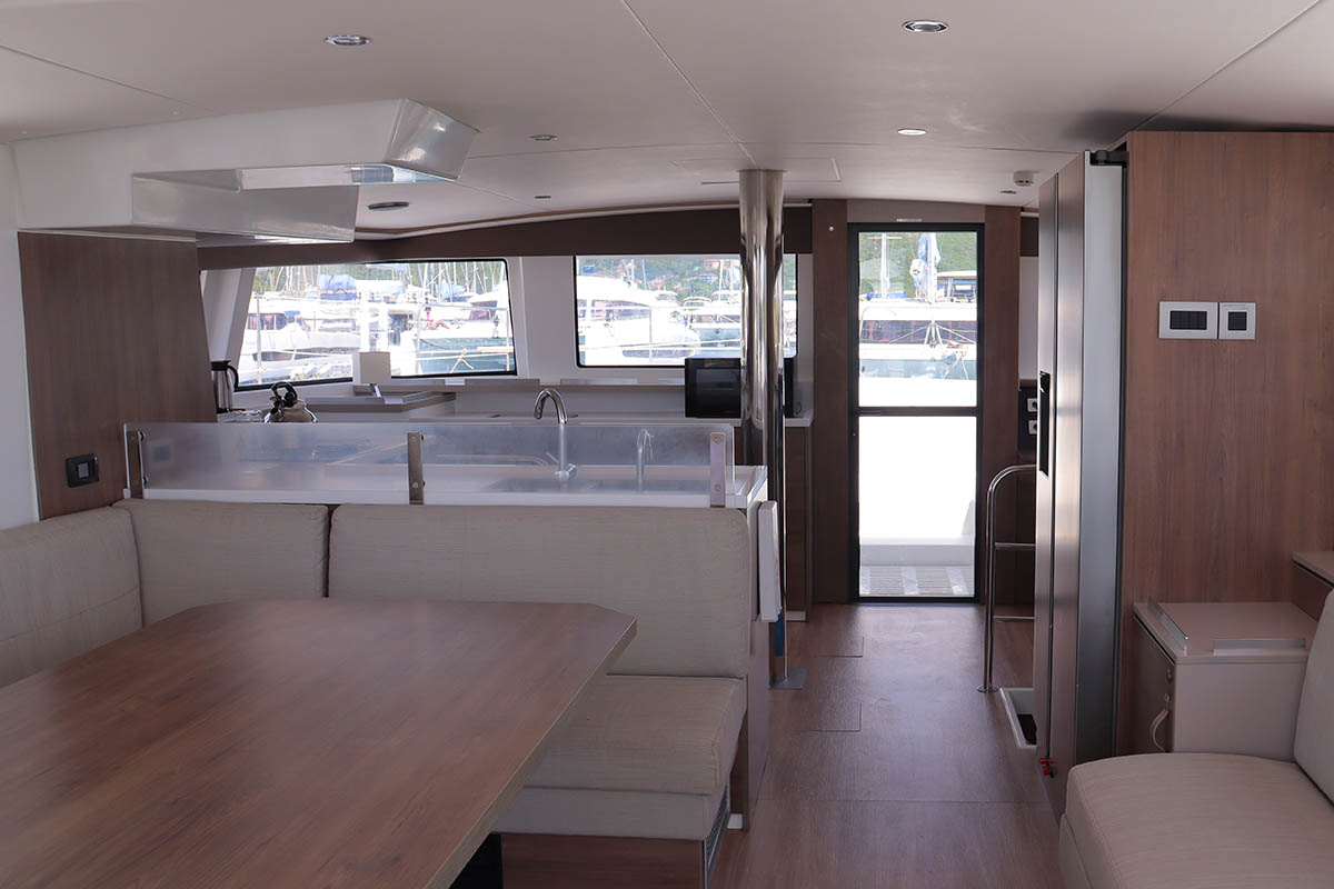 Photo #13 - Bali 4.6 - 5 + 1 cab. (Fortunate Sun) in Nanny Cay - 35575