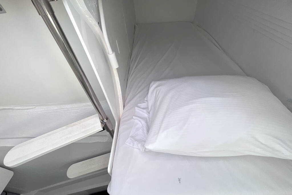 Photo #20 - Bali 5.4 - 6 + 2 cab. (Ne Plus Ultra) in Nanny Cay - 35576