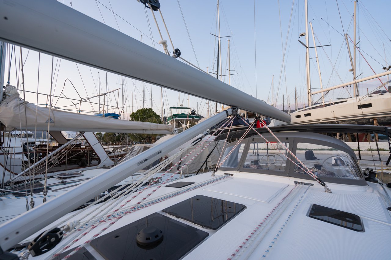Photo #5 - Bavaria Cruiser 46 - 4 cab. (Classy) in Marmaris - 35584