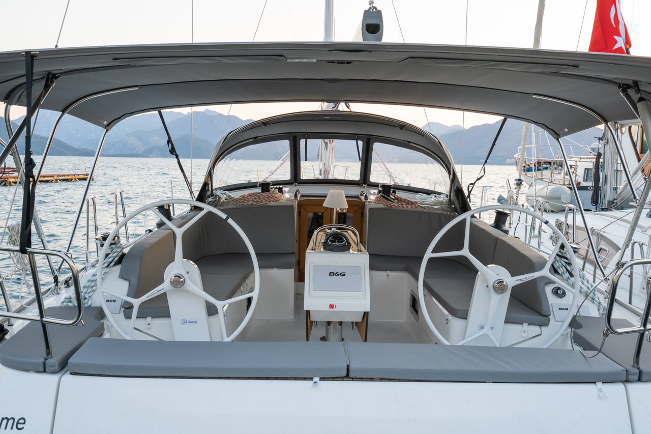 Photo #7 - Bavaria Cruiser 46 - 4 cab. (Classy) in Marmaris - 35584