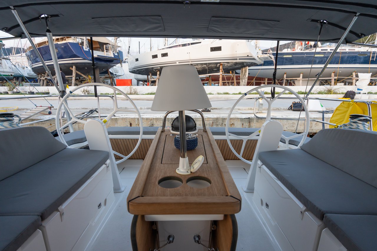 Photo #8 - Bavaria Cruiser 46 - 4 cab. (Classy) in Marmaris - 35584