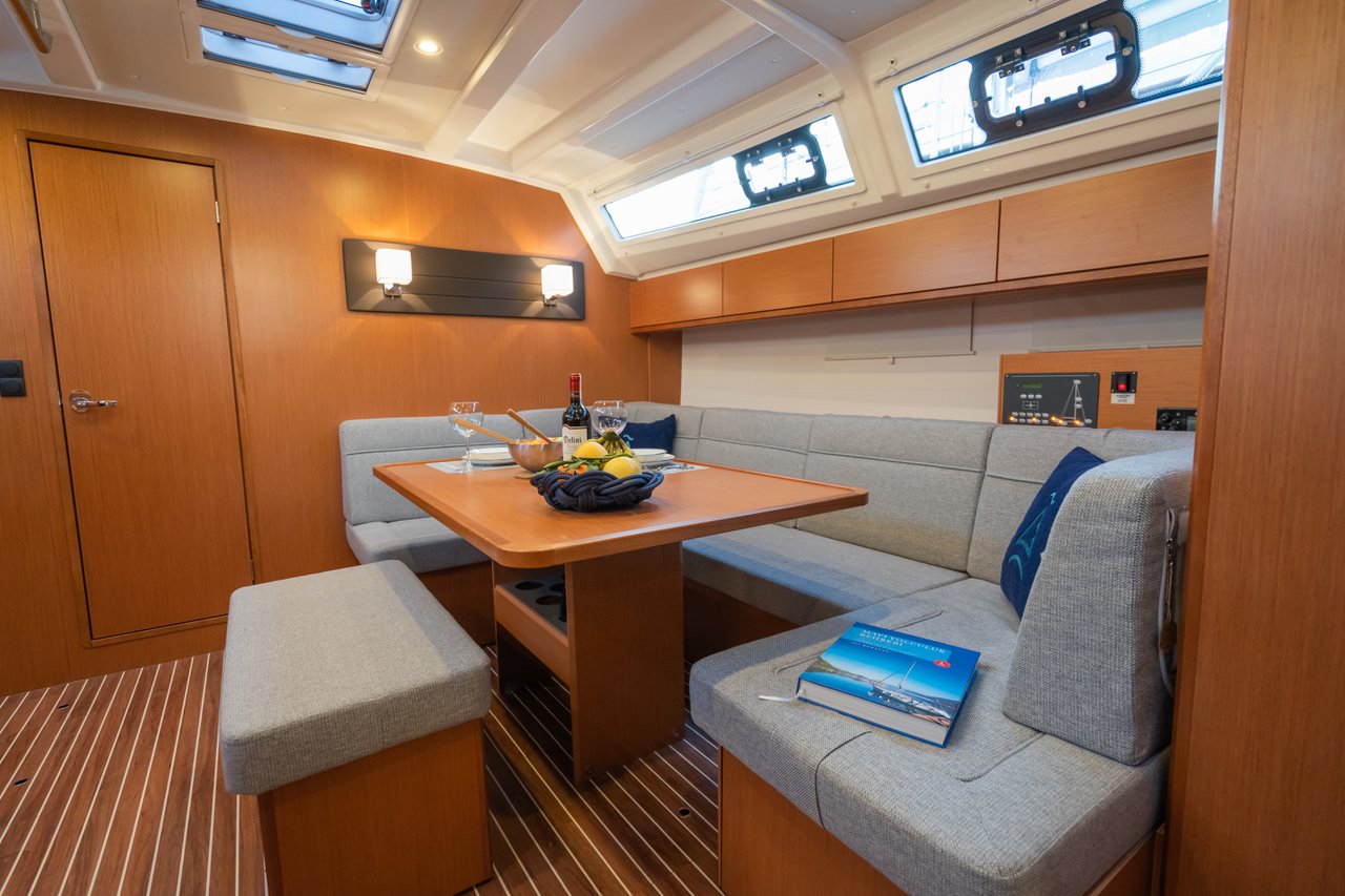 Photo #11 - Bavaria Cruiser 46 - 4 cab. (Classy) in Marmaris - 35584