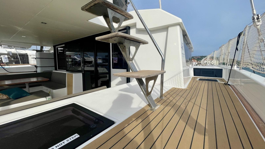 Photo #9 - Dufour 48 Catamaran - 5 + 1 cab. (Dream) in Pirovac - 35598