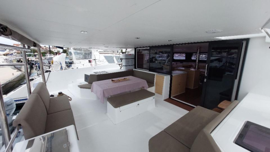 Photo #11 - Dufour 48 Catamaran - 5 + 1 cab. (Dream) in Pirovac - 35598