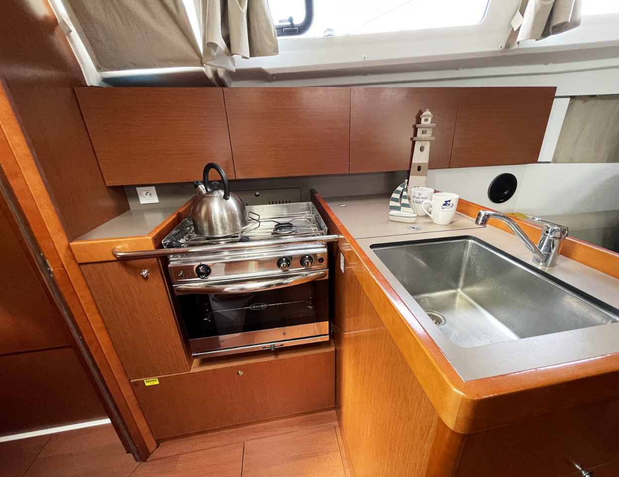 Photo #5 - Oceanis 35.1 (Caroline) in Pirovac - 35602
