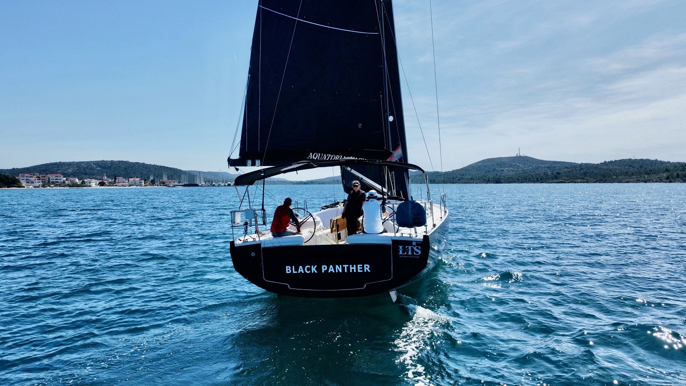 Photo #8 - Elan E6 (Black Panther) en Pirovac - 35616