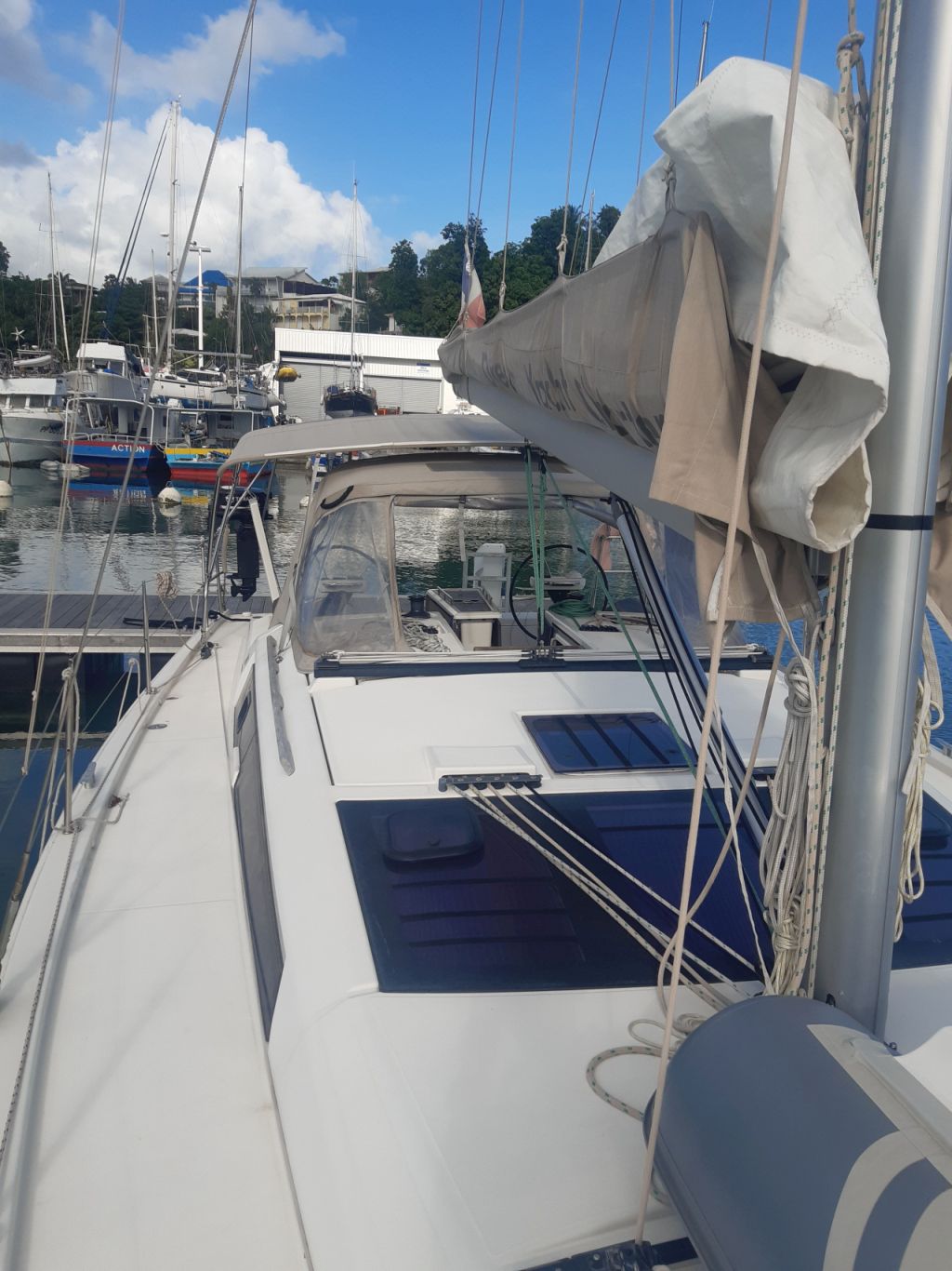 Photo #4 - Dufour 390 GL (MATMAX) in Parham Town - 35643