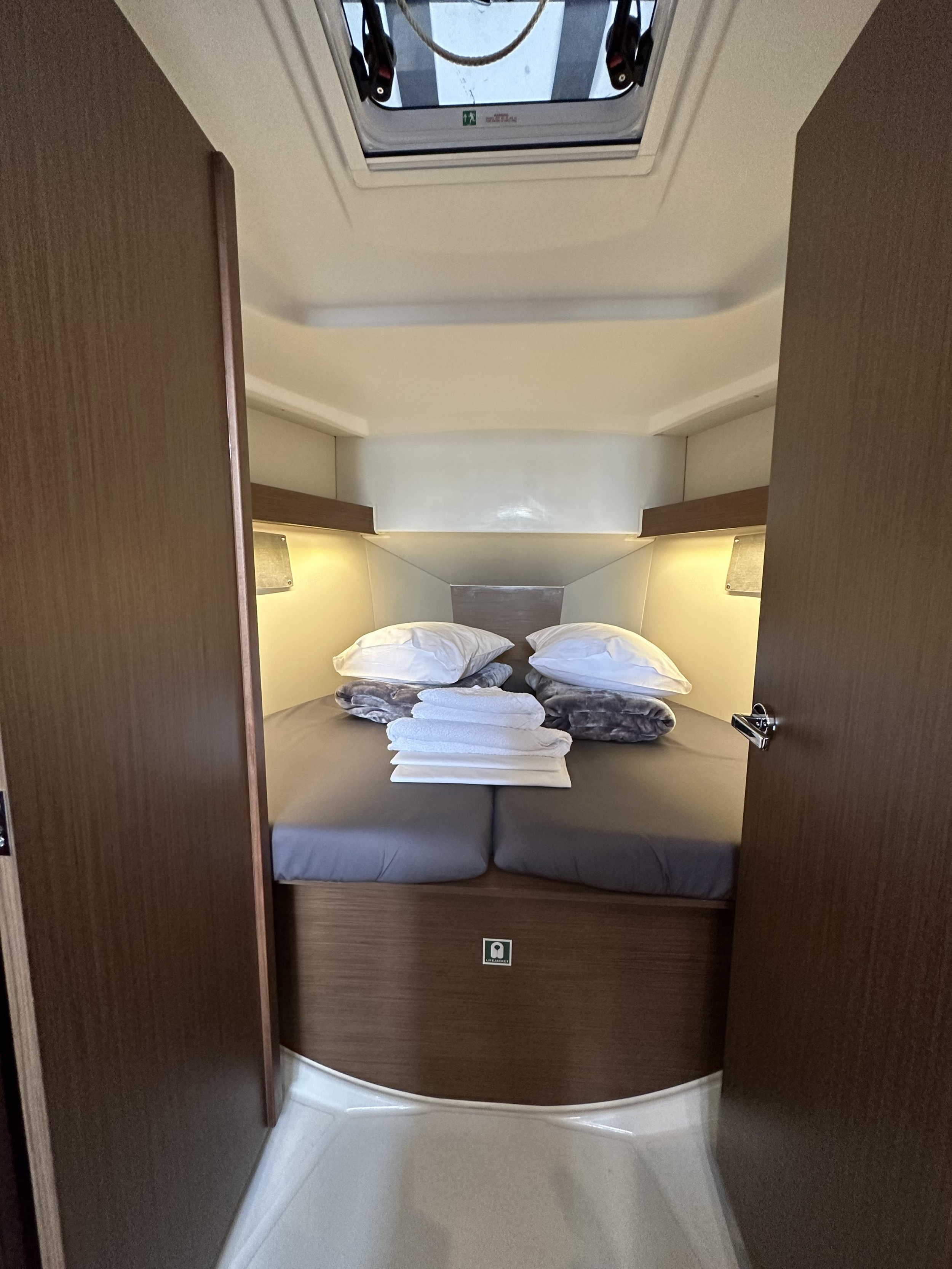 Photo #12 - Oceanis 34.1 (Aria) in Atene - 35684