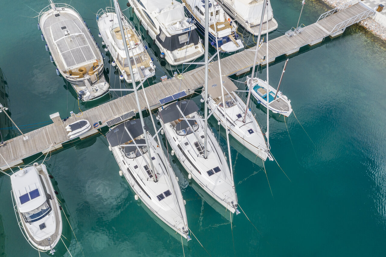 Photo #4 - Bavaria Cruiser 46 - 4 cab. (Kalev) in Trogir - 35731